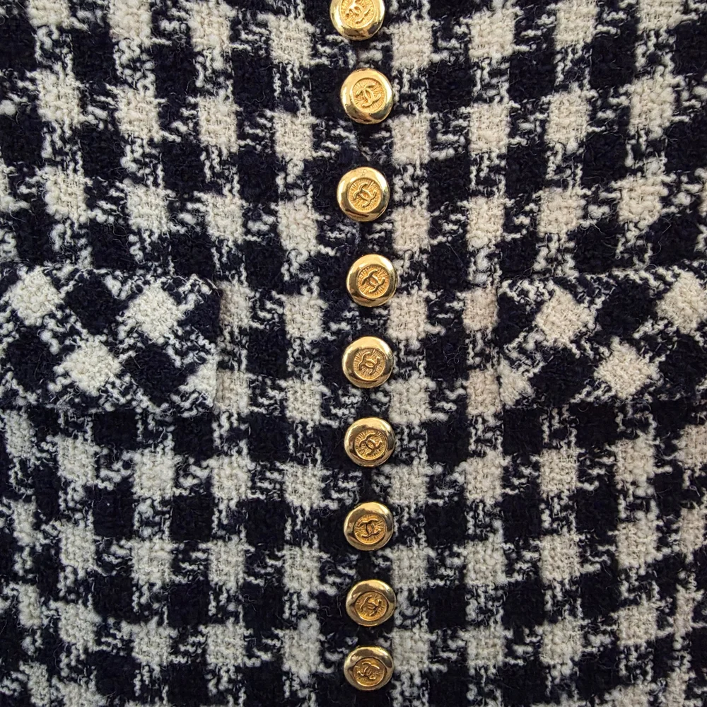 Authentic CHANEL Navy and Cream Houndstooth Jacket Fall 1991 34 0 2 XS - Picture 3 of 16